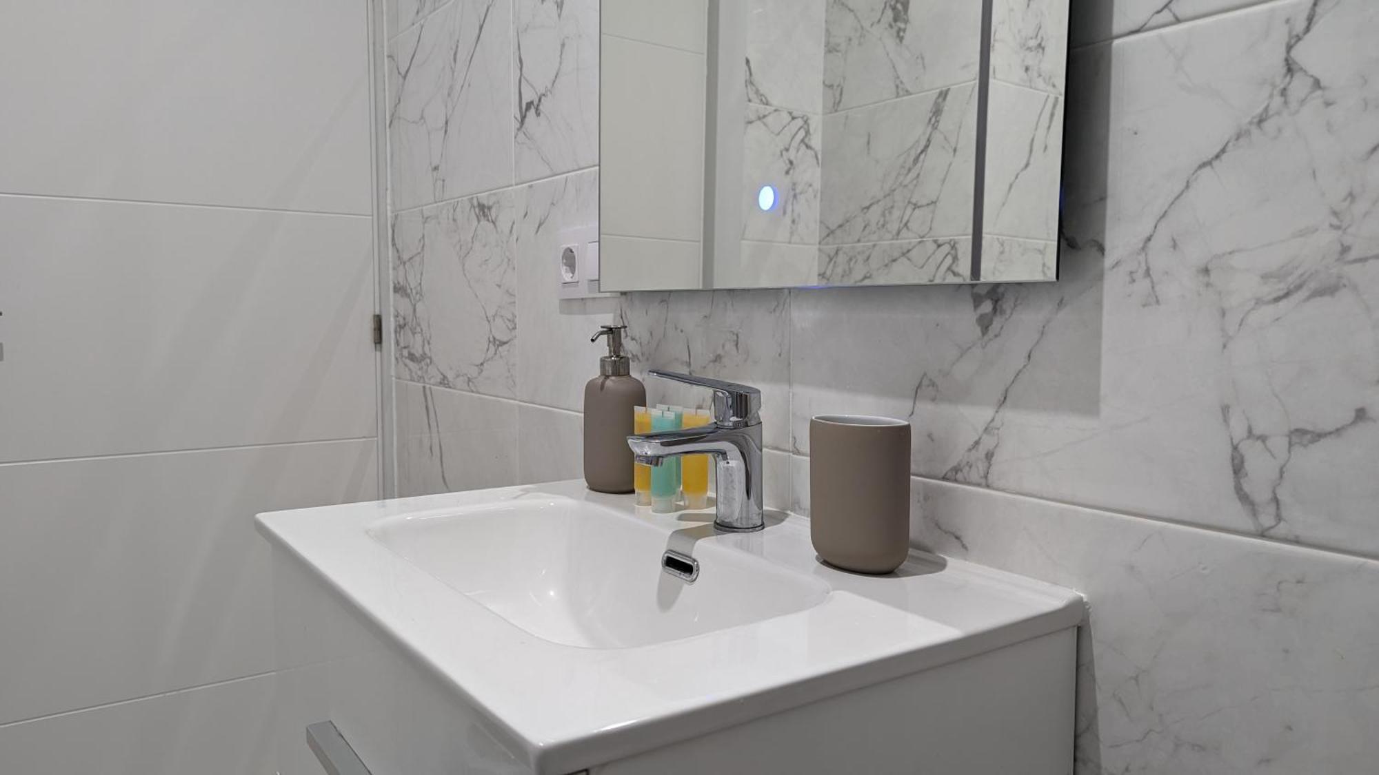 Acuarium Levante Beach Apartment بينايدورم المظهر الخارجي الصورة